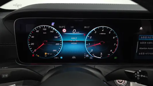 Mercedes-Benz E-Class W213 E250 AMG Line 2023 8
