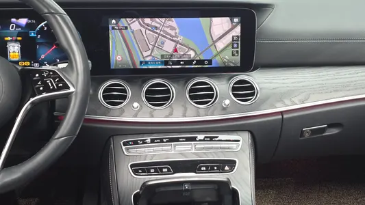 Mercedes-Benz E-Class W213 E250 AMG Line 2023 13