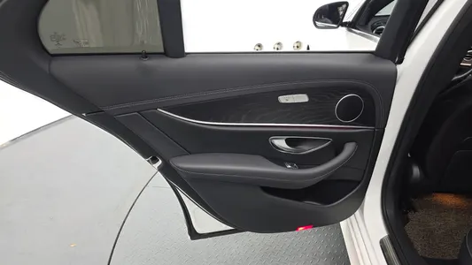 Mercedes-Benz E-Class W213 E250 AMG Line 2023 25