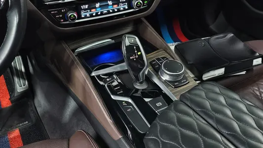 BMW 5 Series (G30) 520d xDrive M 2017 8