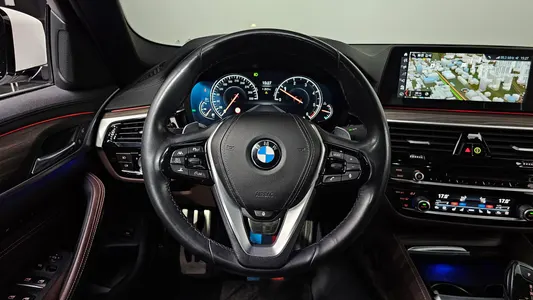 BMW 5 Series (G30) 520d xDrive M 2017 12