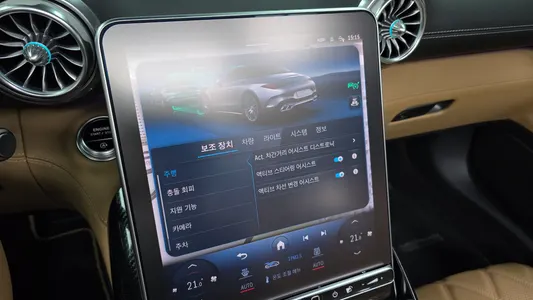 Mercedes-Benz SL-Class R232 AMG SL63 4MATIC+ 2024 16