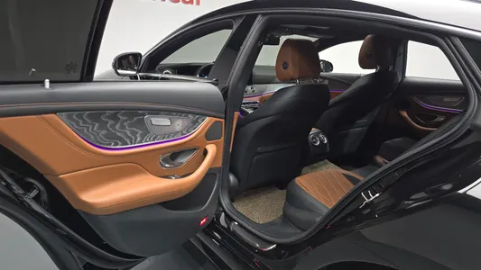 Mercedes-Benz AMG GT 4 43 4MATIC+ 2023 26