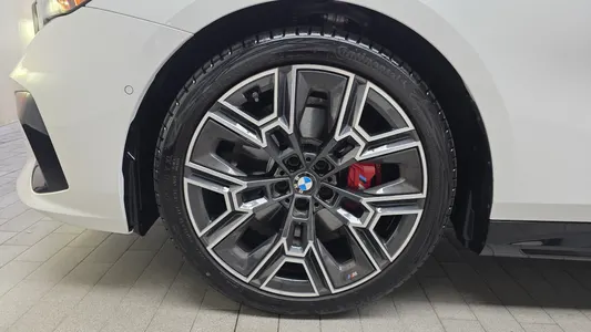 BMW 5 Series (G60) 530i xDrive M 2025 5