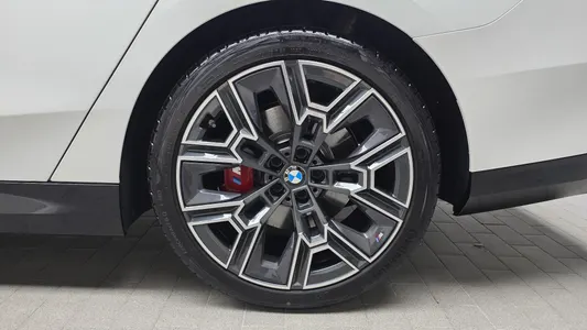 BMW 5 Series (G60) 530i xDrive M 2025 19