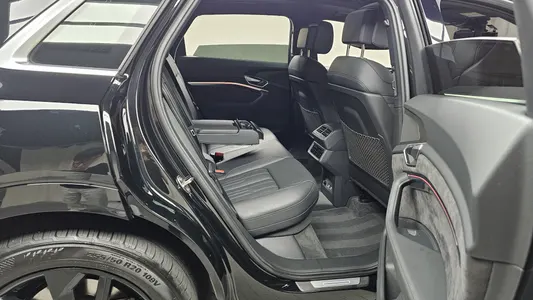 Audi e- 55 2020 11