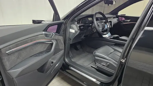 Audi e- 55 2020 10