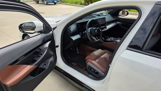 BMW 5 Series (G60) 530i xDrive M 2024 10