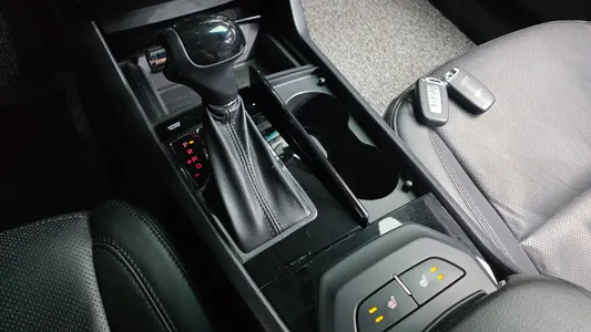 Kia K7 VG270 2010 9