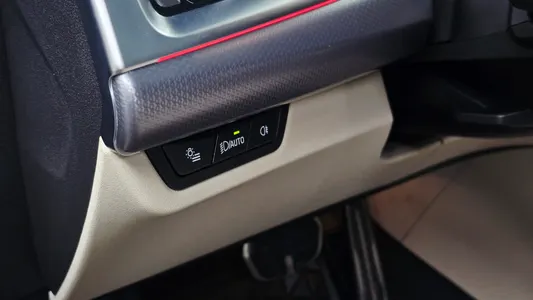 BMW iX2 (U10) eDrive 20 M 2024 19