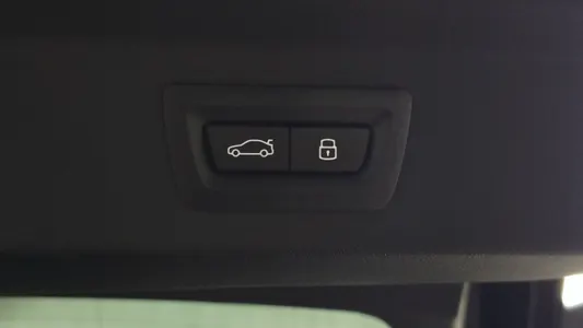 BMW iX2 (U10) eDrive 20 M 2024 16