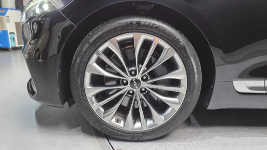 Kia K9 2 3.8 GDI AWD 2021 5