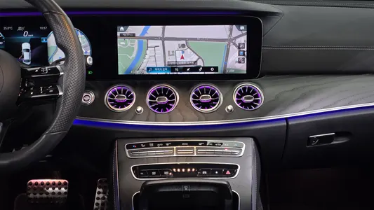 Mercedes-Benz E-Class W213 E220d 4MATIC AMG Line 2020 13