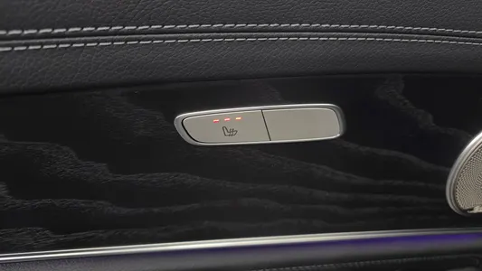 Mercedes-Benz E-Class W213 E220d 4MATIC AMG Line 2020 28