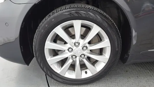 Lexus LS600hL 5 Ottoman 2010 5
