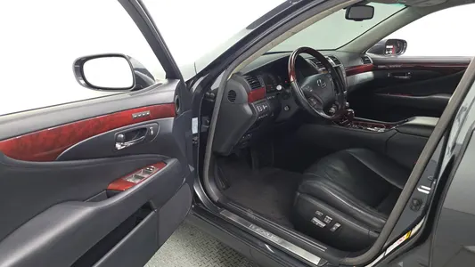 Lexus LS600hL 5 Ottoman 2010 11