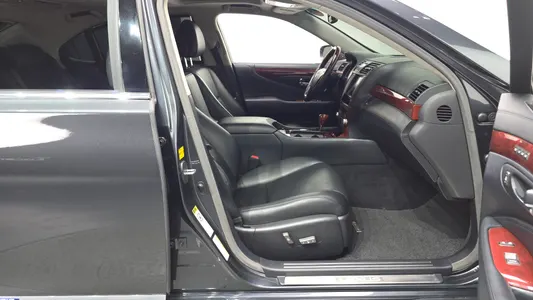 Lexus LS600hL 5 Ottoman 2010 10