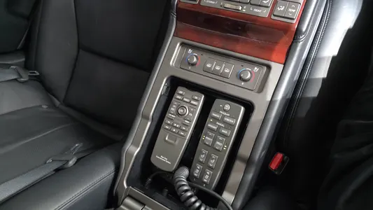 Lexus LS600hL 5 Ottoman 2010 18