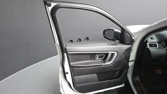 Land Rover 디스커버리 스포츠 2.0 TD4 SE 2019 24