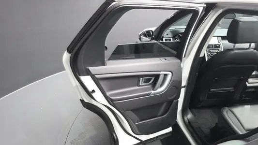 Land Rover 디스커버리 스포츠 2.0 TD4 SE 2019 25