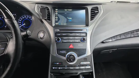 Hyundai Grandeur HG HG240 2015 15