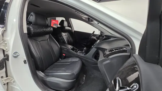 Hyundai Grandeur HG HG240 2015 10