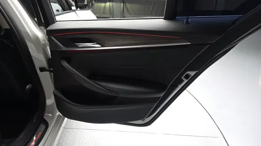 BMW 5 Series (G30) 530i 2019 25