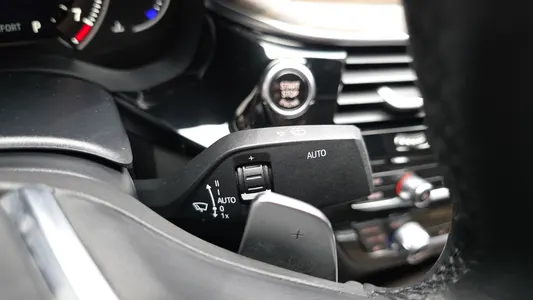 BMW 5 Series (G30) 530i 2019 30