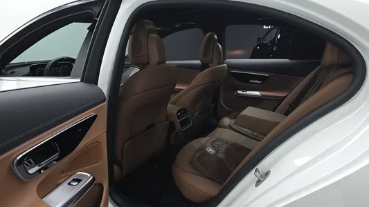 Mercedes-Benz E-Class W214 E220d 4MATIC 2024 11