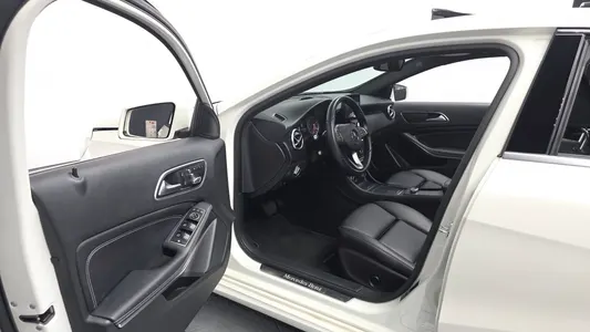 Mercedes-Benz A-Class W176 A200 2016 10