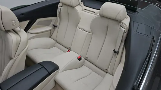 BMW 6 Series (F12) 650i 2013 10