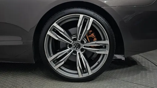 BMW 6 Series (F12) 650i 2013 21