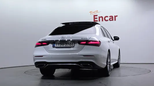 Mercedes-Benz E-Class W213 E350 4MATIC AMG Line 2021 4