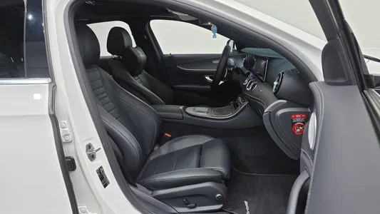 Mercedes-Benz E-Class W213 E350 4MATIC AMG Line 2021 26