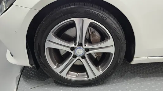 Mercedes-Benz E-Class W213 E300 4MATIC 2016 5