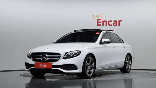 Mercedes-Benz E-Class W213 E300 4MATIC 2016