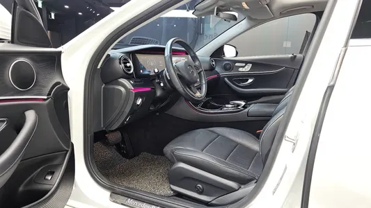 Mercedes-Benz E-Class W213 E300 4MATIC 2016 10