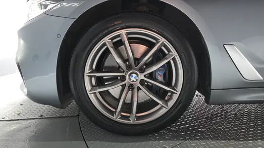 BMW 5 Series (G30) 530i M 2017 5