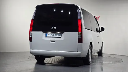 Hyundai Staria 11 2024 4