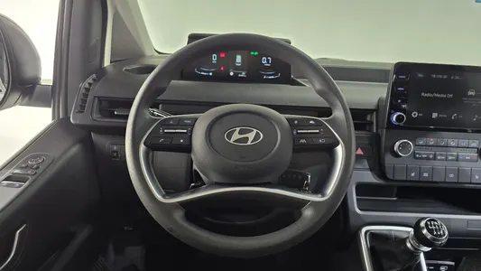 Hyundai Staria 11 2024 12