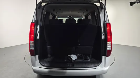 Hyundai Staria 11 2024 16