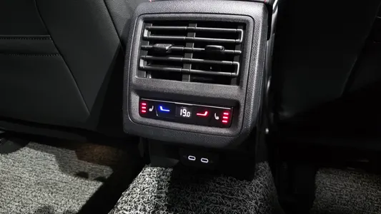 Volkswagen 8 2.0 GTI 2024 19