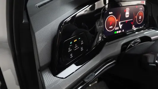 Volkswagen 8 2.0 GTI 2024 31