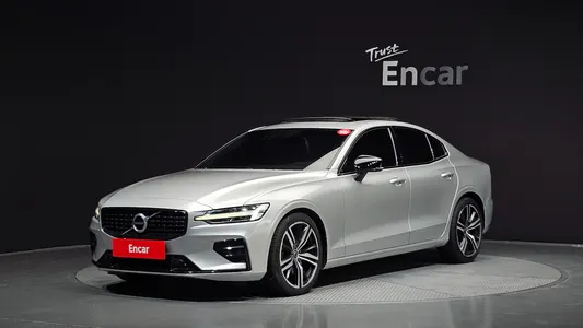 Volvo S60 3 B5 R- 2022
