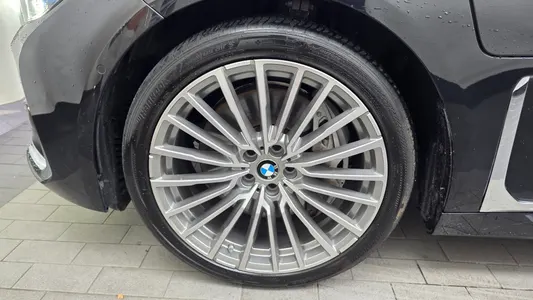 BMW 7 Series (G11) 745Le i 2020 5