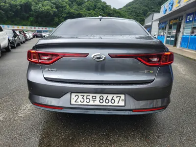 Renault Korea SM6 2.0 LPe SE () 2016 4