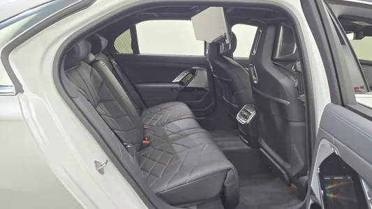BMW 7 Series (G70) 740i xDrive M 2024 11