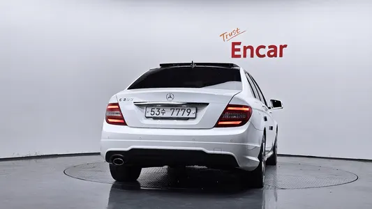 Mercedes-Benz C-Class W204 C200 CGI 2013 4