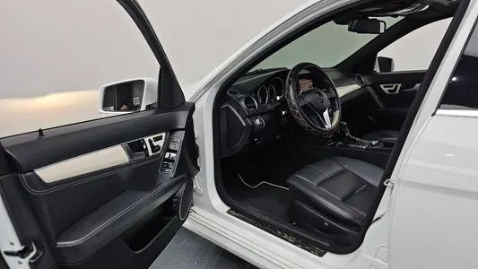 Mercedes-Benz C-Class W204 C200 CGI 2013 10