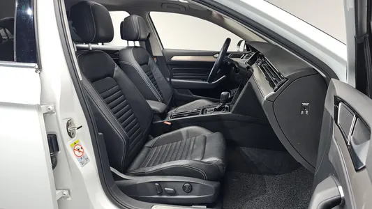 Volkswagen GT(B8) 2.0 TDI 2022 26